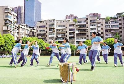 貴陽市第十六中學學生參加