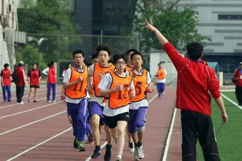 夏洛特公主17個月大就開始騎馬,運動要從娃娃抓起,連王室也不例外