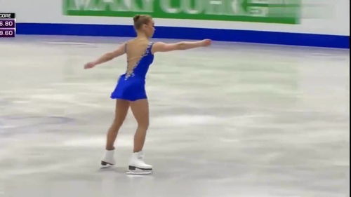 冰球運動的尷尬時刻,美女怎么就摔了呢